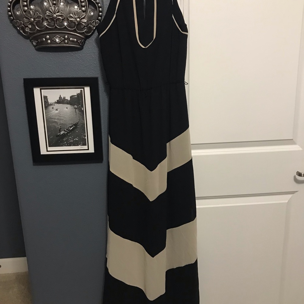 Bundle of 2 maxi dresses